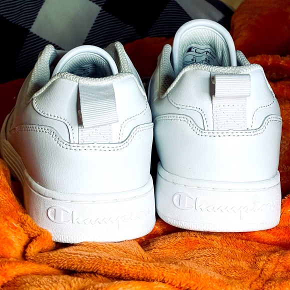 CHAMPION SNEAKERS BRAND NEW - Picture 6 of 9
